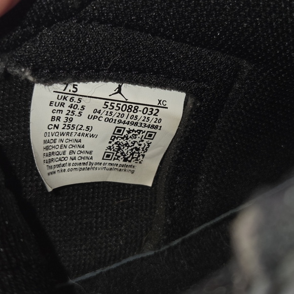 Nike Black Athletic Shoes - Picture 2 of 12